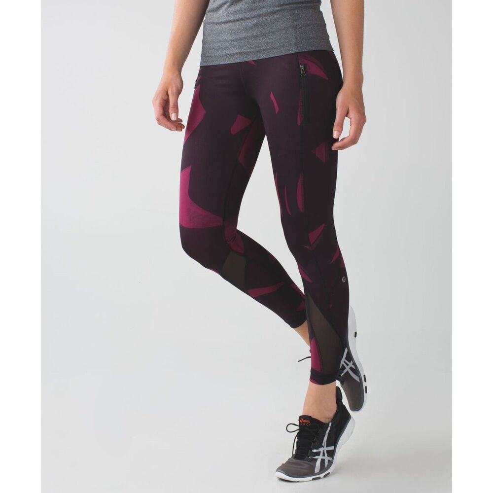 Lululemon Inspire Tight II Back Spin Stroke Dashing Purple Black / Black 4